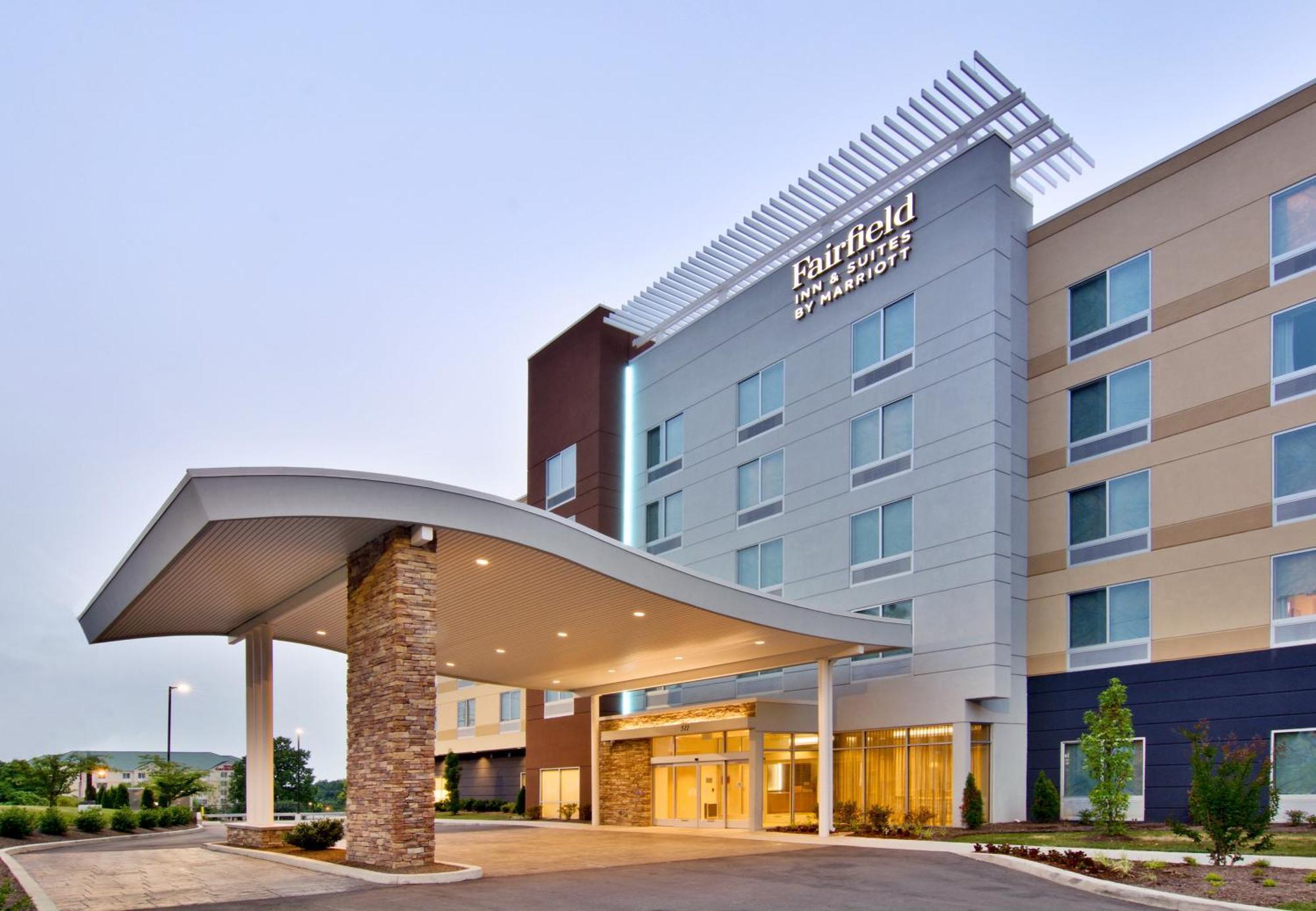 Fairfield & By Marriott Airport Hotel Nashville